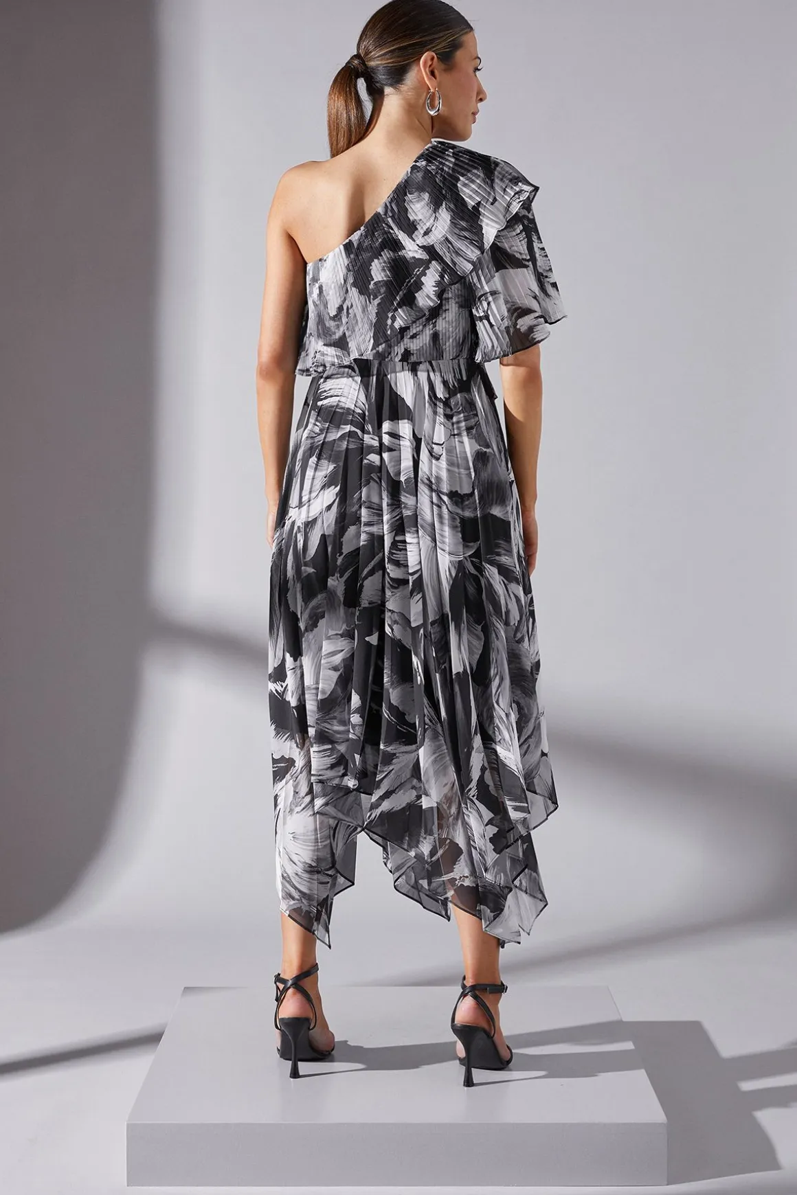 ROBE MIDI PLISSÉE ASYMÉTRIQUE IMPRIMÉE