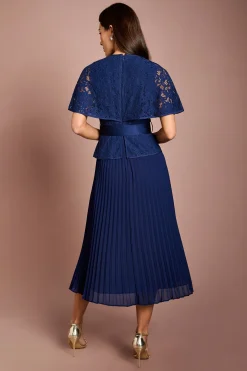 Robe Midi Plissée 2 En 1 En Dentelle À Manches Cape
