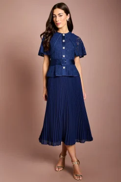Robe Midi Plissée 2 En 1 En Dentelle À Manches Cape