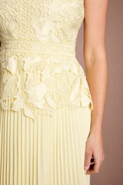 Robe Midi Plissée En Satin Avec Dentelle Petite