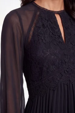 Robe Midi Plissée À Insert En Dentelle Florale