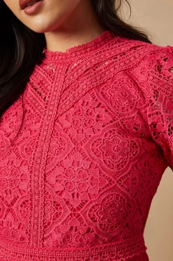 Robe Midi Plissée à Manches Bouffantes en Dentelle
