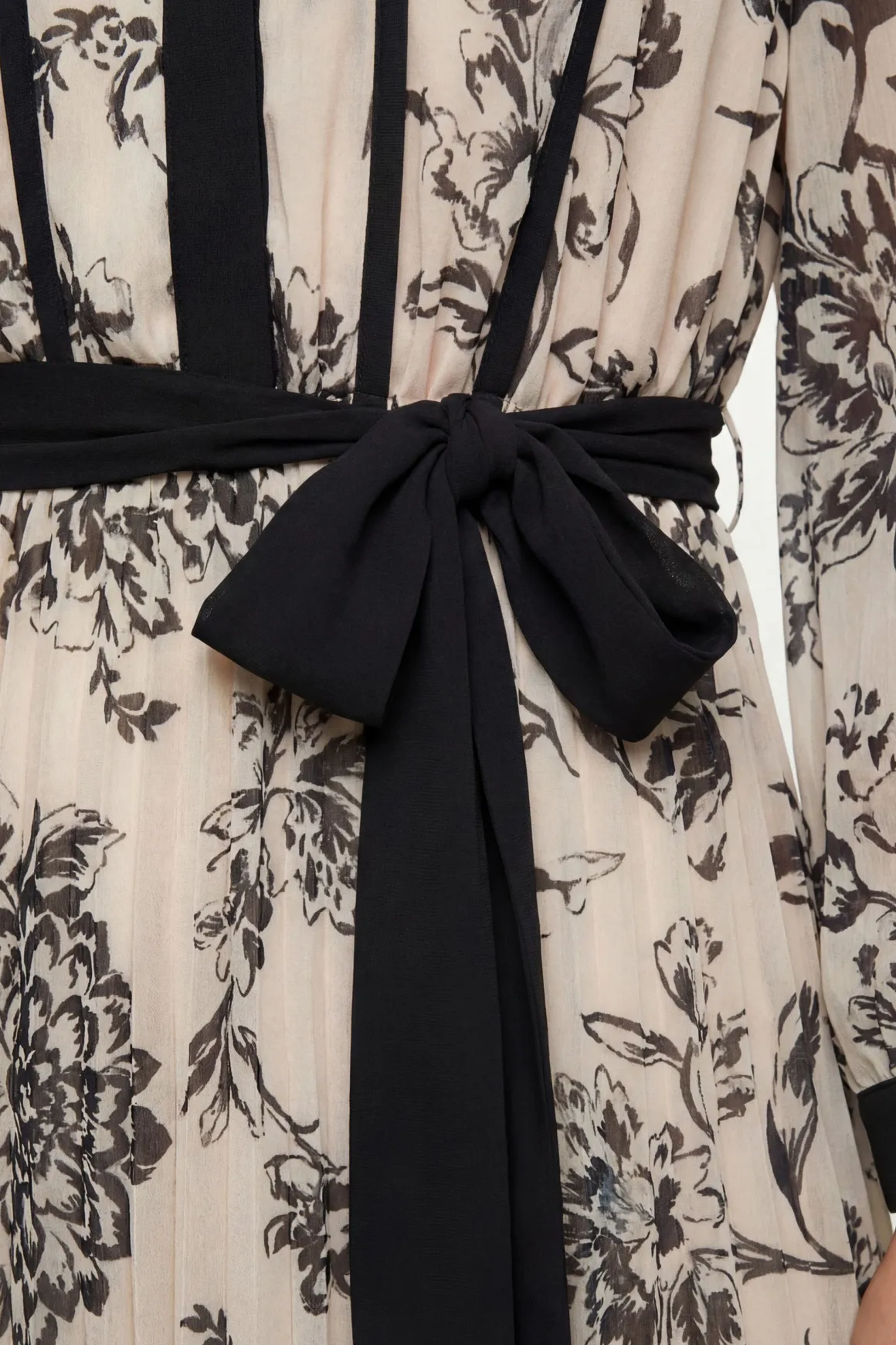 Robe Midi Plissée À Motifs Floraux Contrastés