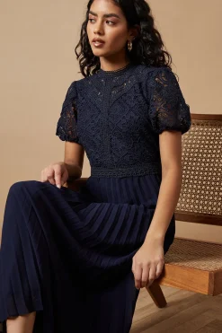 Oasis Robe Midi Plissée Petite à Manches Bouffantes en Dentelle<Femme Toutes Les Robes|Robes Mi-Longues
