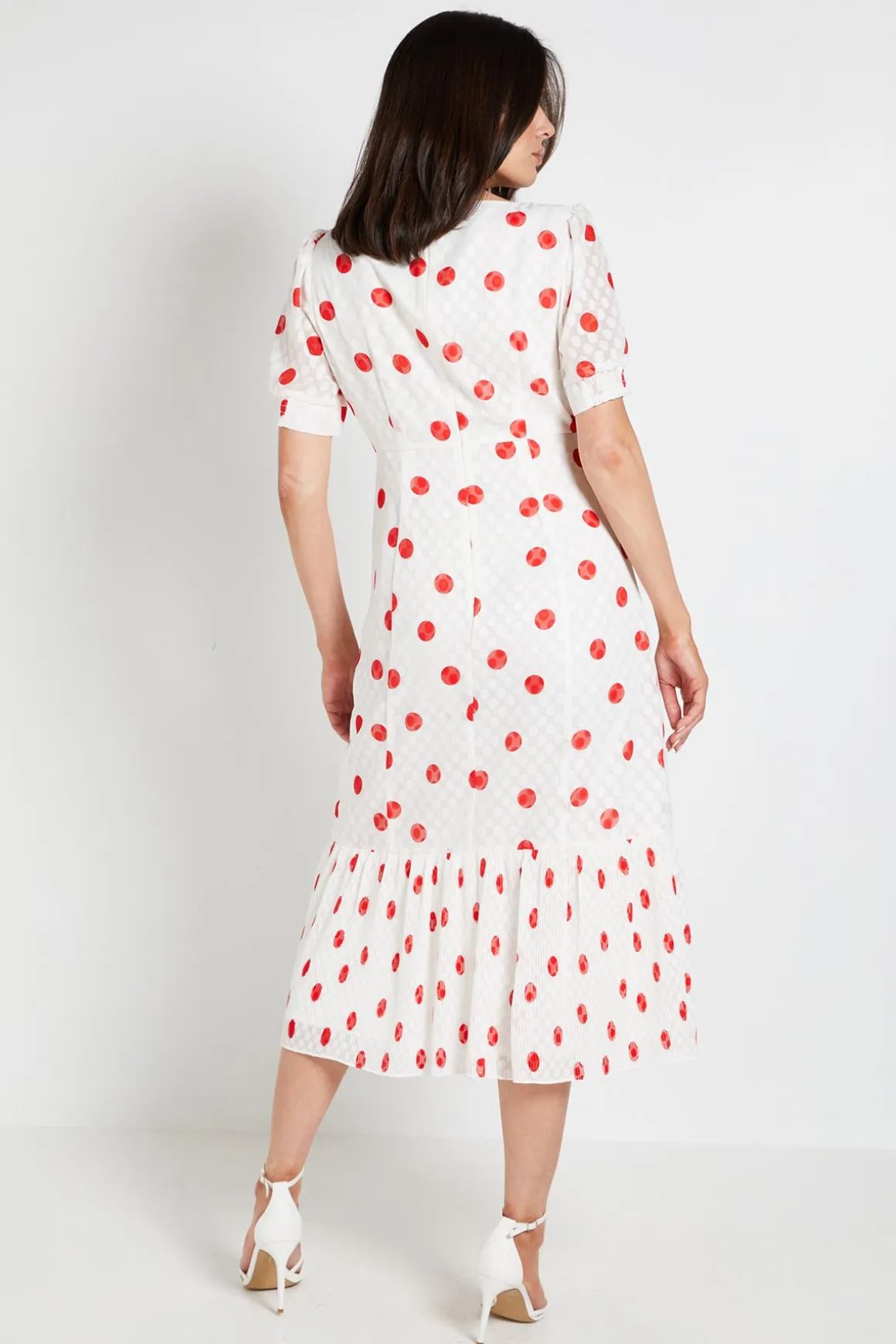 Robe Midi À Pois Avec Ourlet Plissé