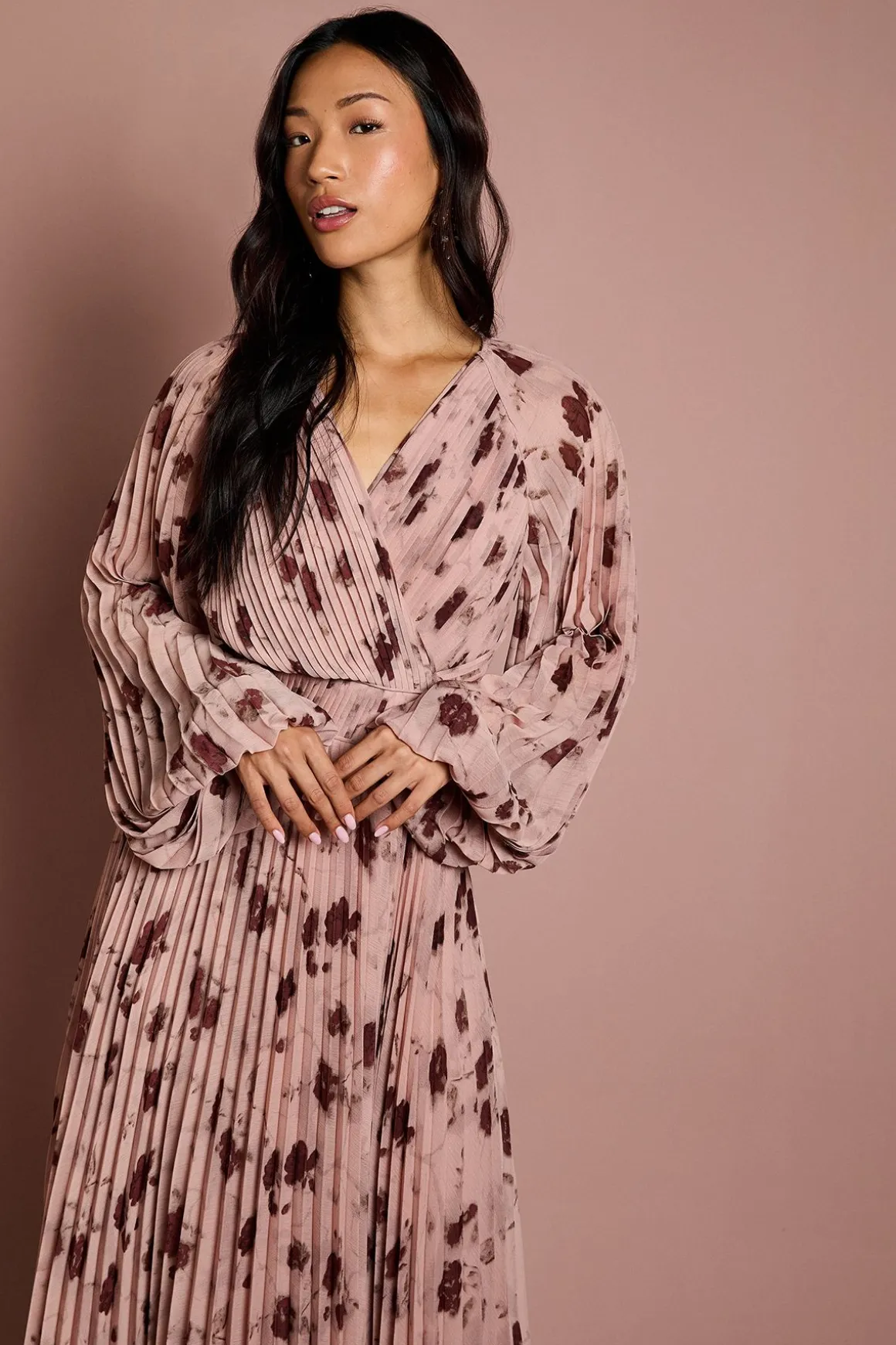 Robe Midi Portefeuille en Mousseline Plissée à Manches Longues