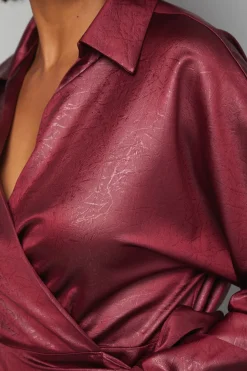 Robe Midi Portefeuille en Satin Texturé