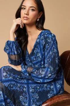 Robe Midi Portefeuille à Imprimé Foulard avec Plis et Insertions de Dentelle