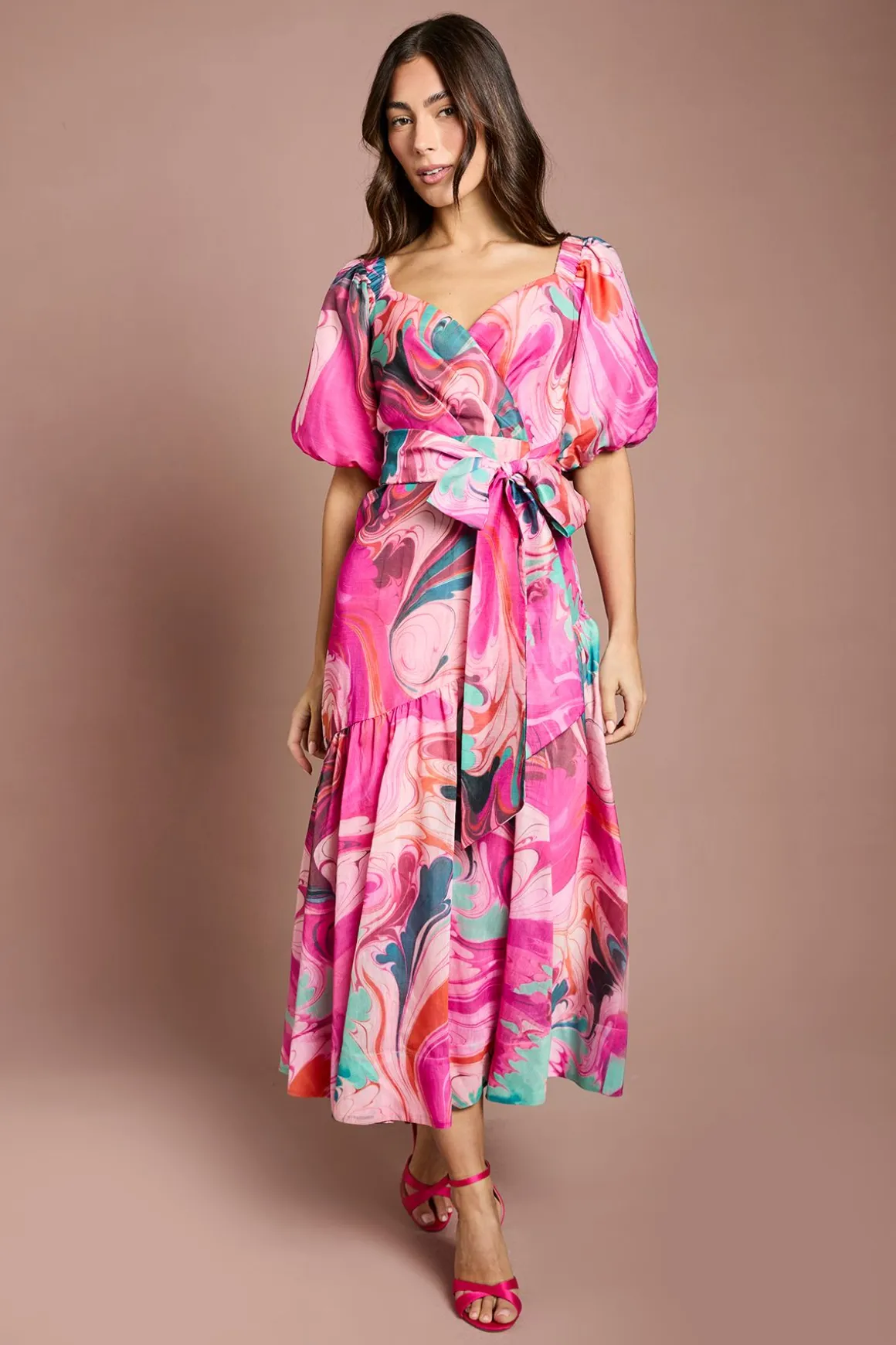 Robe Midi Portefeuille Imprimée À Manches Bouffantes Avec Ceinture