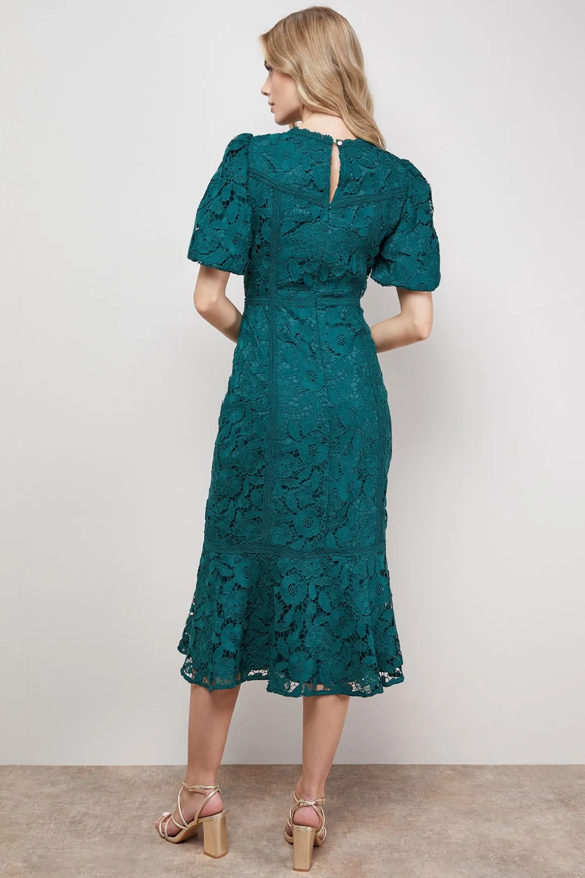 Robe Midi Péplum à Manches Bouffantes avec Détails de Dentelle