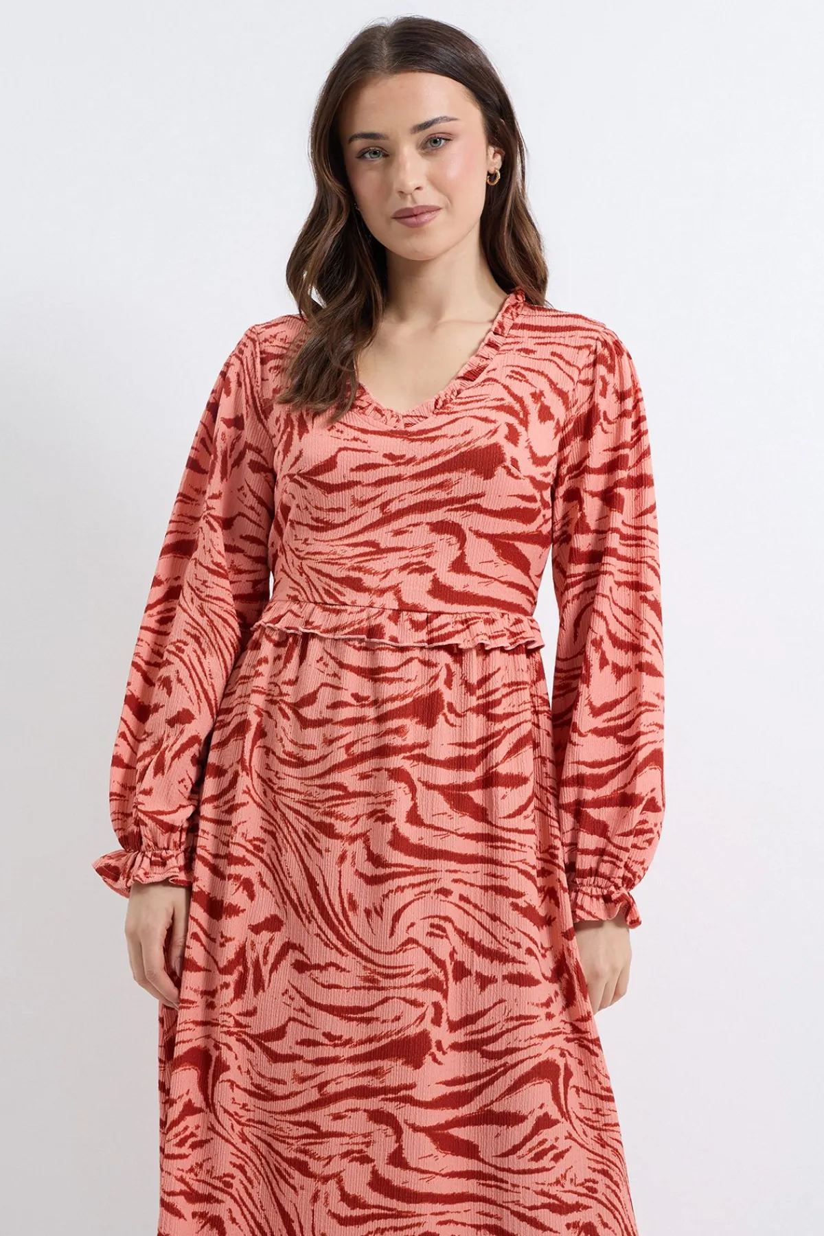 Dorothy Perkins Robe Midi Rose à Imprimé Animal avec Col à Volants et Manches Bouffantes<Femme Robes|Robes Mi-Longues