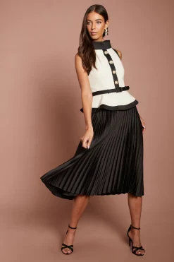 Robe Midi Sans Manches Corsage En Tweed Boutons Strass Jupe Plissée En Satin
