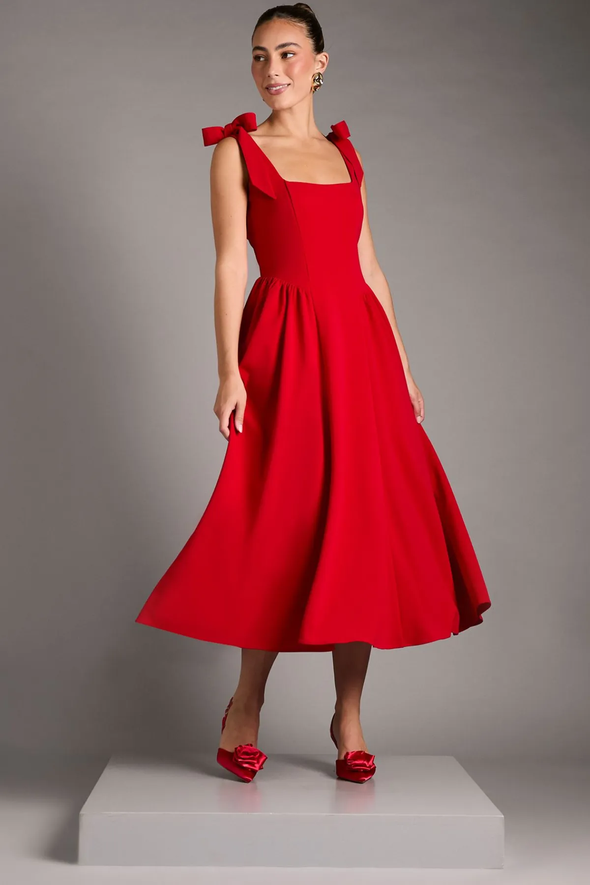 Coast Robe Midi Sans Manches En Crêpe Avec Bretelles À Détail Nœud<Femme Robes Mi-Longues|Robes