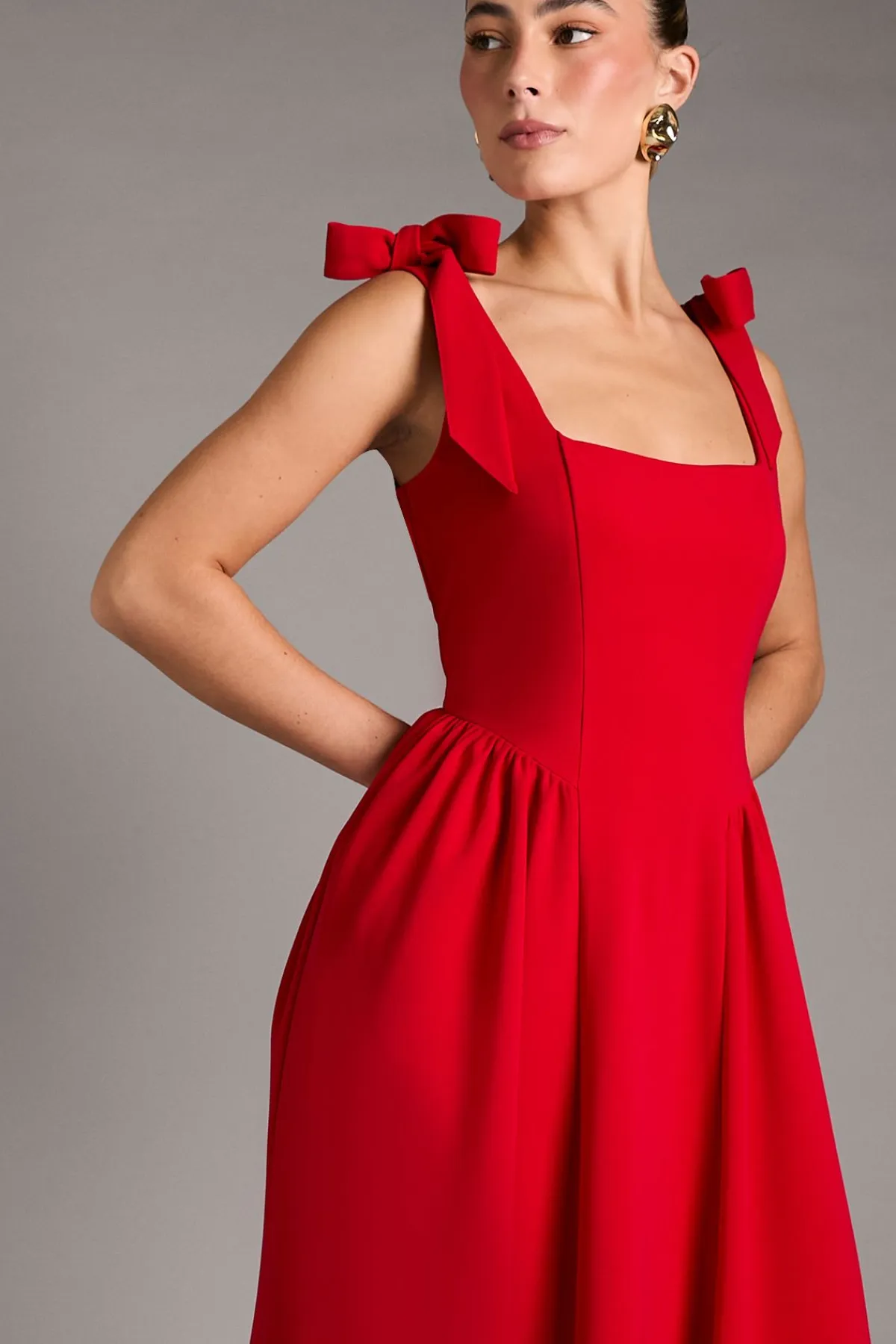 Coast Robe Midi Sans Manches En Crêpe Avec Bretelles À Détail Nœud<Femme Robes Mi-Longues|Robes