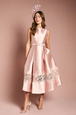 Robe Midi Sans Manches En Sergé Avec Finition Dentelle Et Ceinture