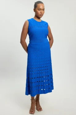 Robe Midi Sans Manches Grande Taille En Maille À Détails Ajourés