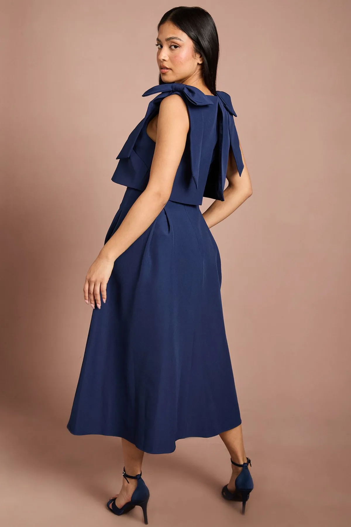 Coast Robe Midi Sans Manches Petite Avec Nœud À L'épaule Et Corsage Superposé<Femme Toutes Les Robes|Robes Mi-Longues
