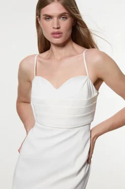 Robe midi soignée et ajustée avec détails de corset