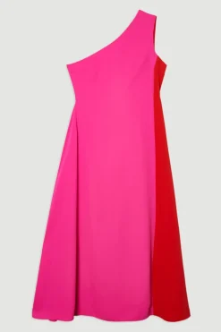 Robe midi sur mesure à encolure asymétrique et jupe ample