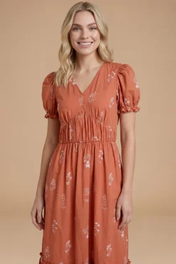 Robe Midi À Étages Avec Manches Bouffantes Brodées