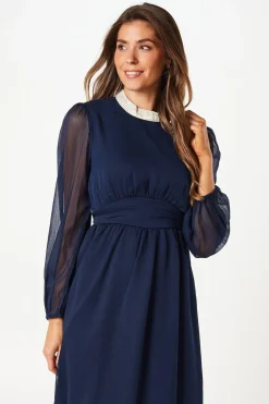 Robe Midi Taille Froncée avec Finitions Métallisées