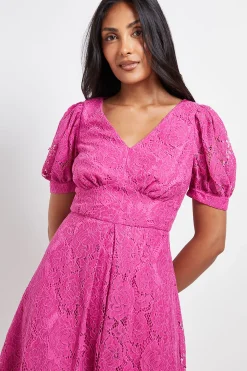 Robe Midi Tea Col V En Dentelle Petite
