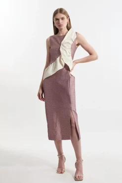 Robe midi texturée, ajustée, en taffetas contraste avec volant