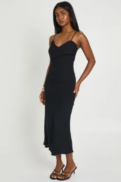 boohoo Robe Midi Texturée Tissée À Bretelles Avec Buste Drapé<Femme Toutes Les Robes|Robes Mi-Longues