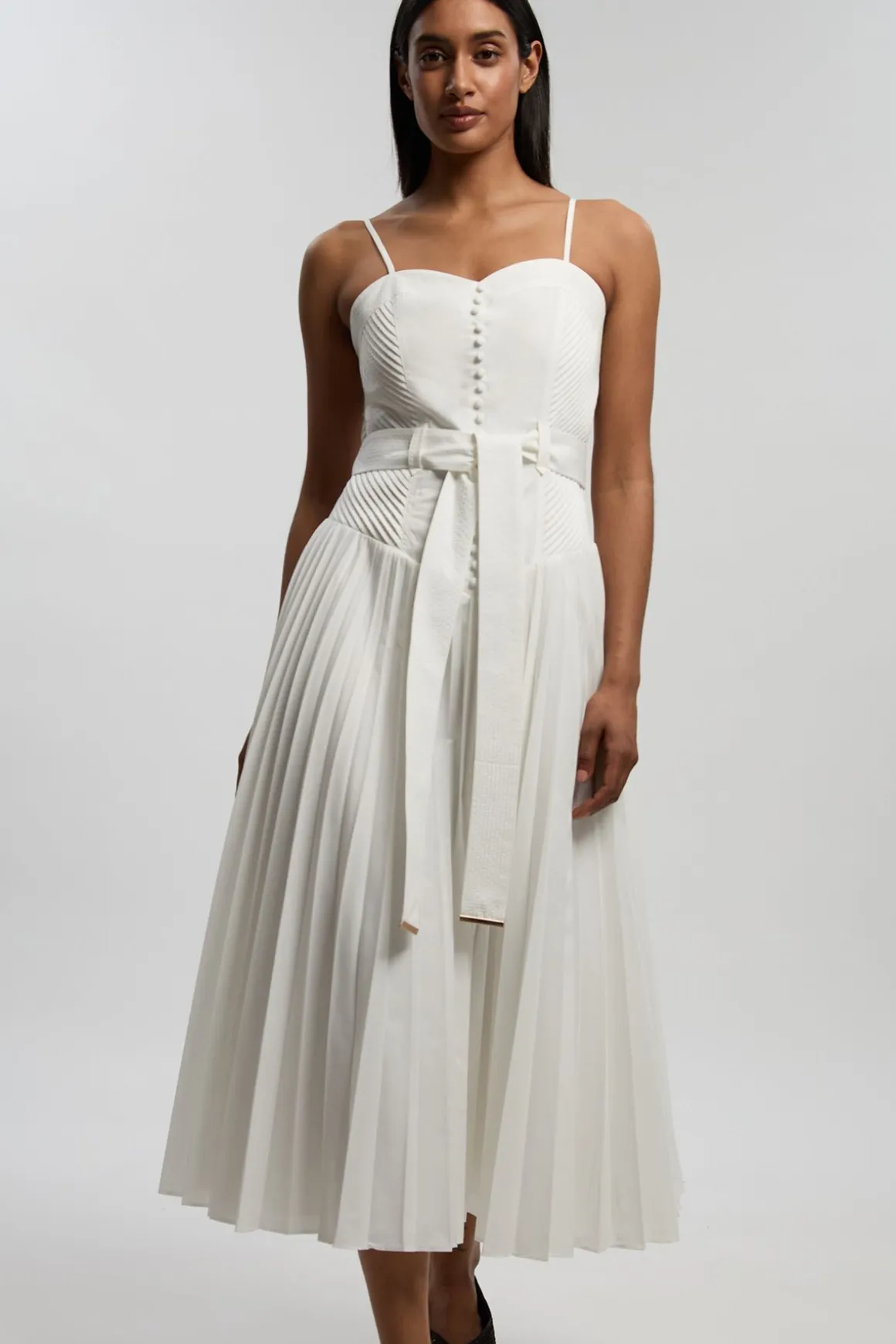 Robe Midi Tissée À Bretelles Avec Taille Basse Et Surpiqûres En Coton