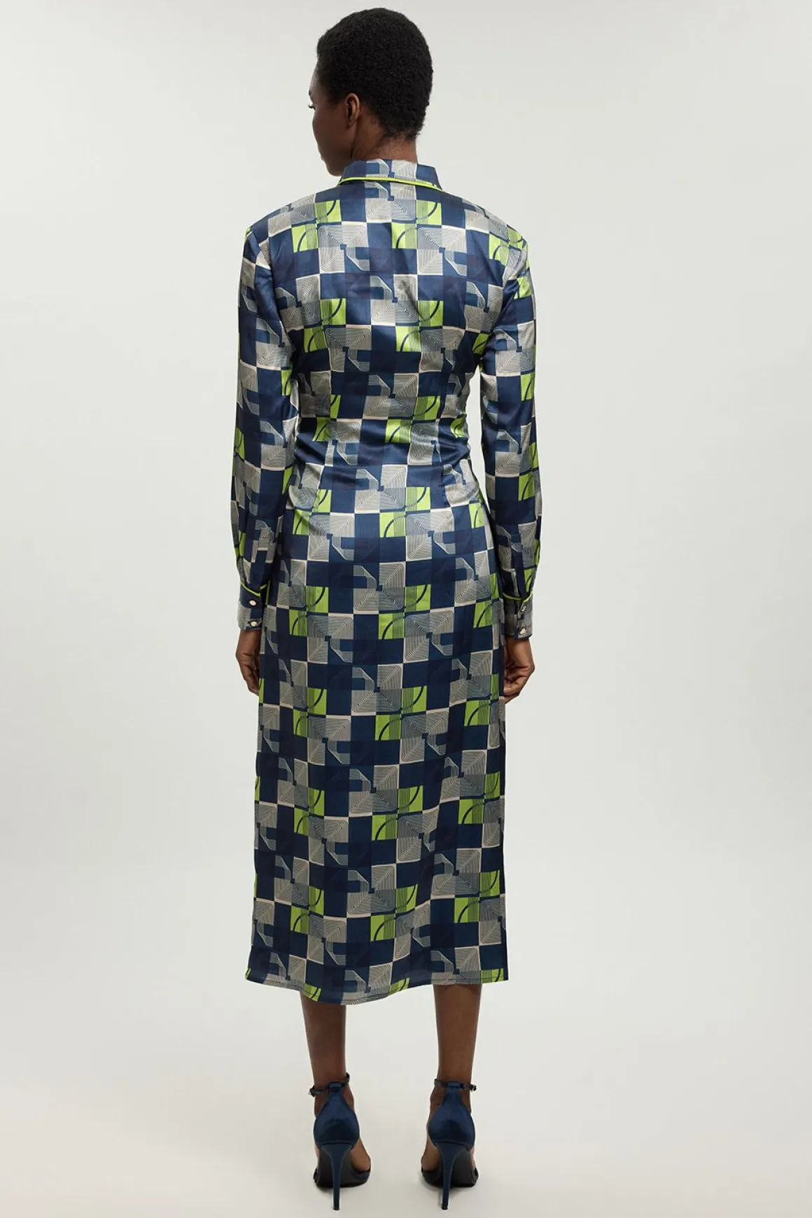 Robe Midi Tissée En Satin Martelé À Imprimé Géométrique Avec Taille Nouée Petite