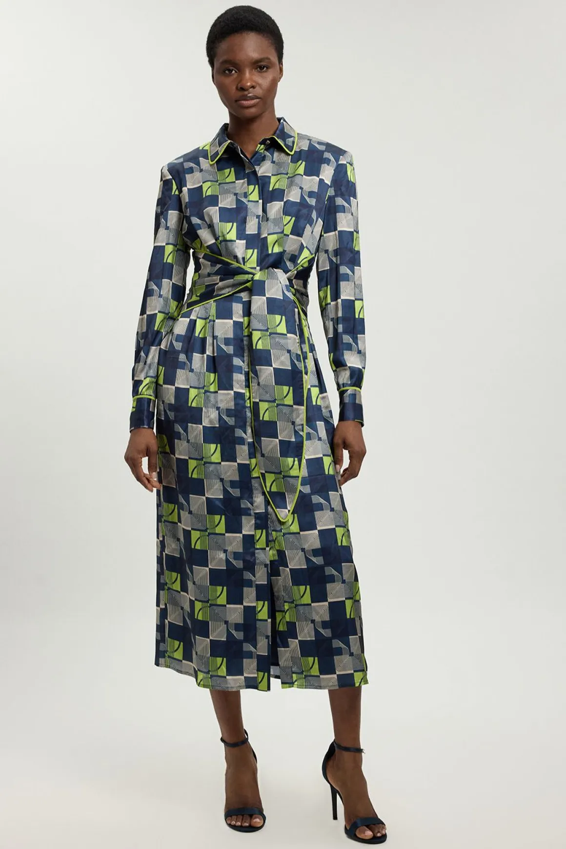 Robe Midi Tissée En Satin Martelé À Imprimé Géométrique Avec Taille Nouée Petite