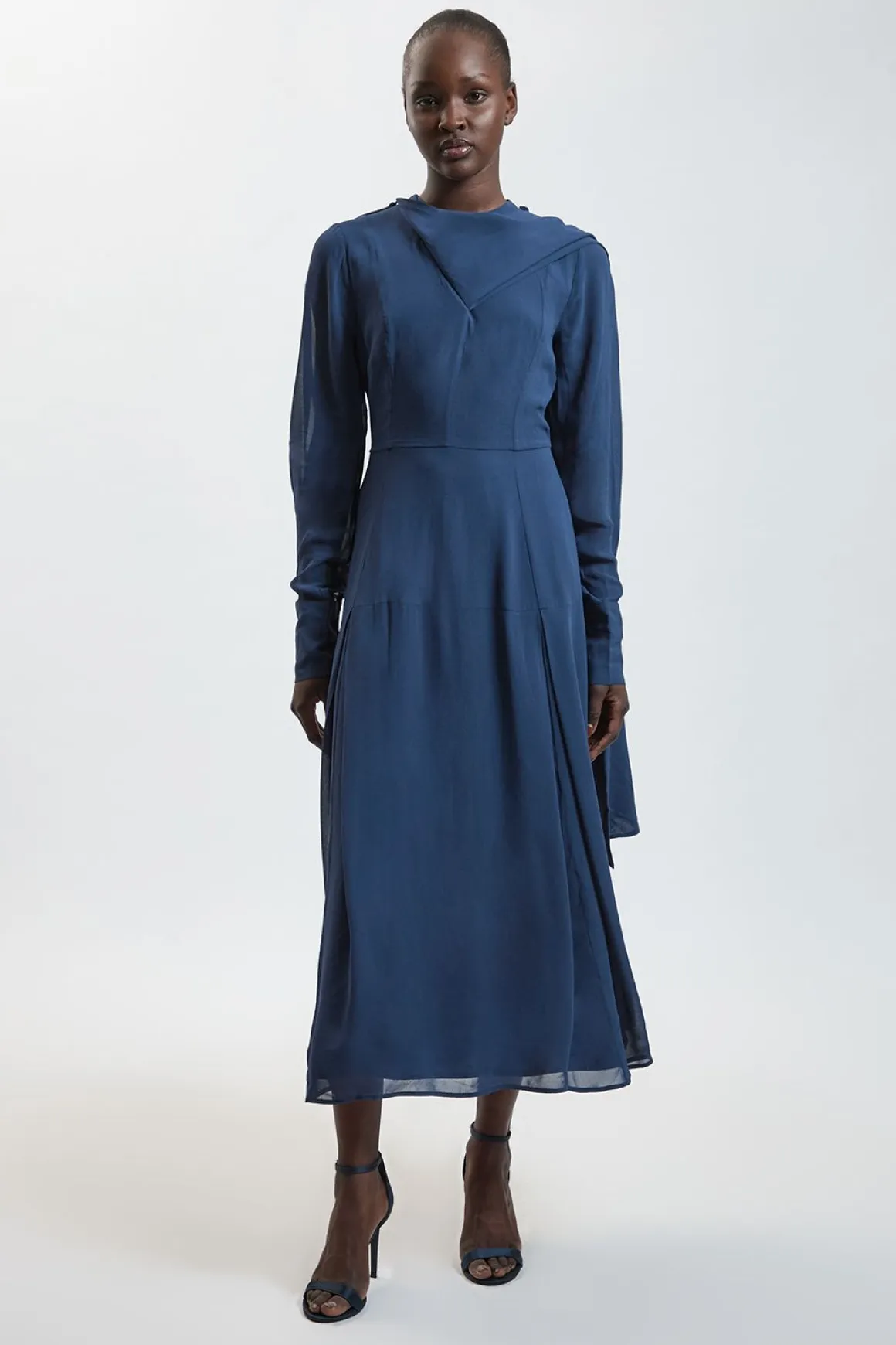 Robe Midi Tissée En Viscose Avec Détail Foulard