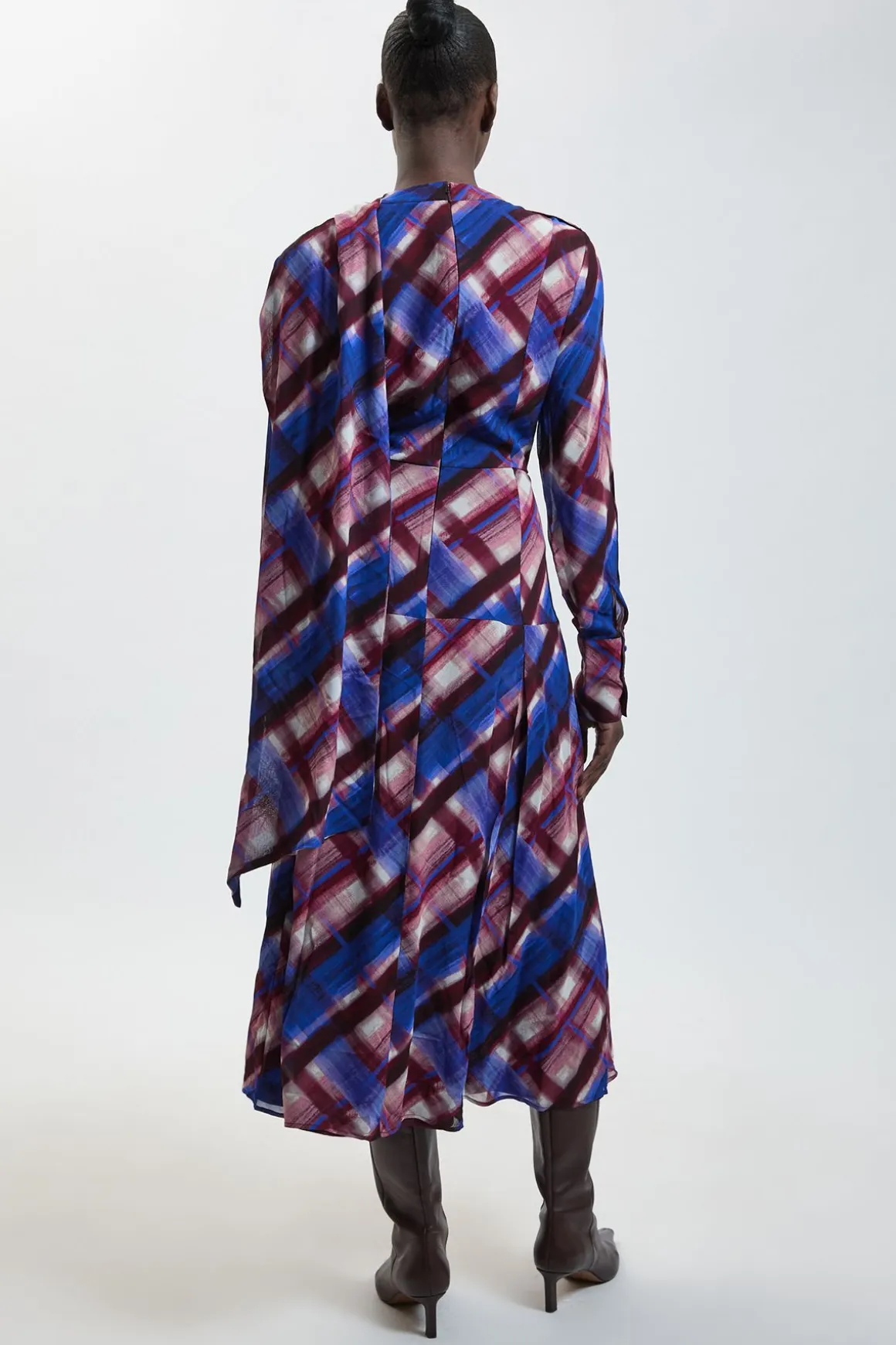 Robe Midi Tissée En Viscose À Imprimé Carreaux Avec Détail Foulard