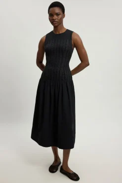 KarenMillen Robe Midi Tissée Petite À Taille Basse, Manches Longues Et Texture<Femme Toutes Les Robes|Robes Mi-Longues