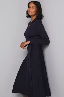 Robe Midi Tricotée à Col Trou de Serrure et Ceinture