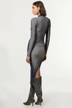 Robe Midi Tricotée à Manches Longues Ajustée à Rayures