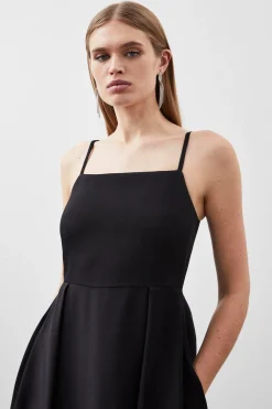 Robe midi évasée ajustée en viscose polie