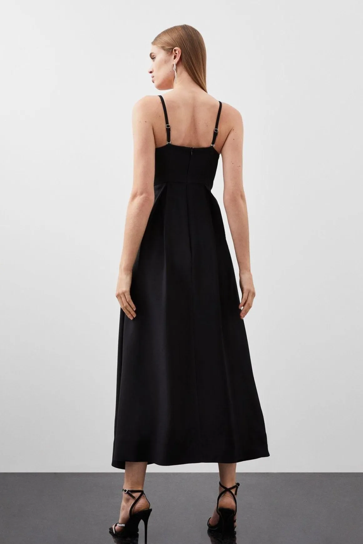 Robe midi évasée ajustée en viscose polie