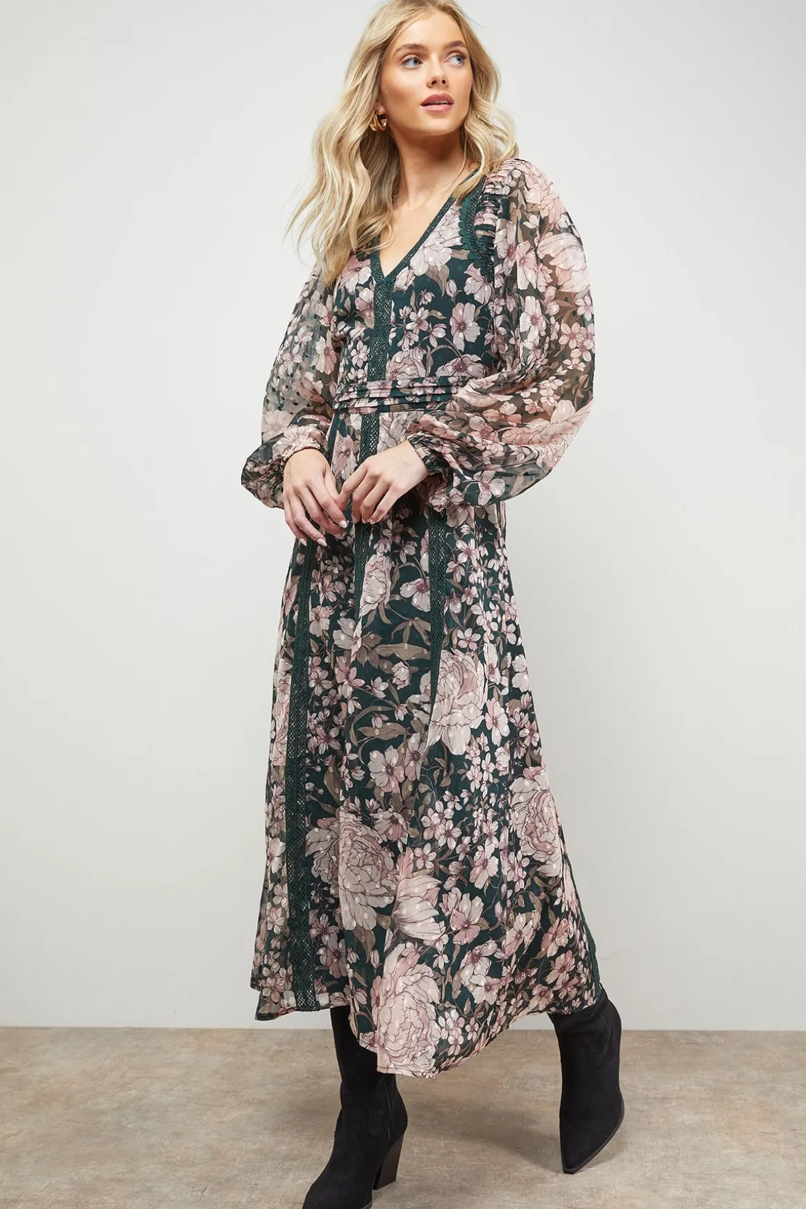 Robe Midi Évasée avec Finitions en Dentelle