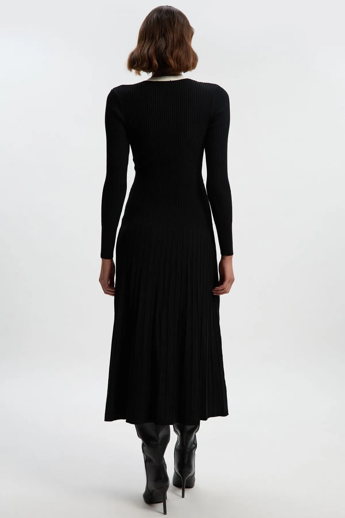 KarenMillen Robe Midi Évasée à Détails de Finition en Maille Côtelée<Femme Pulls Et Gilets|Toutes Les Mailles