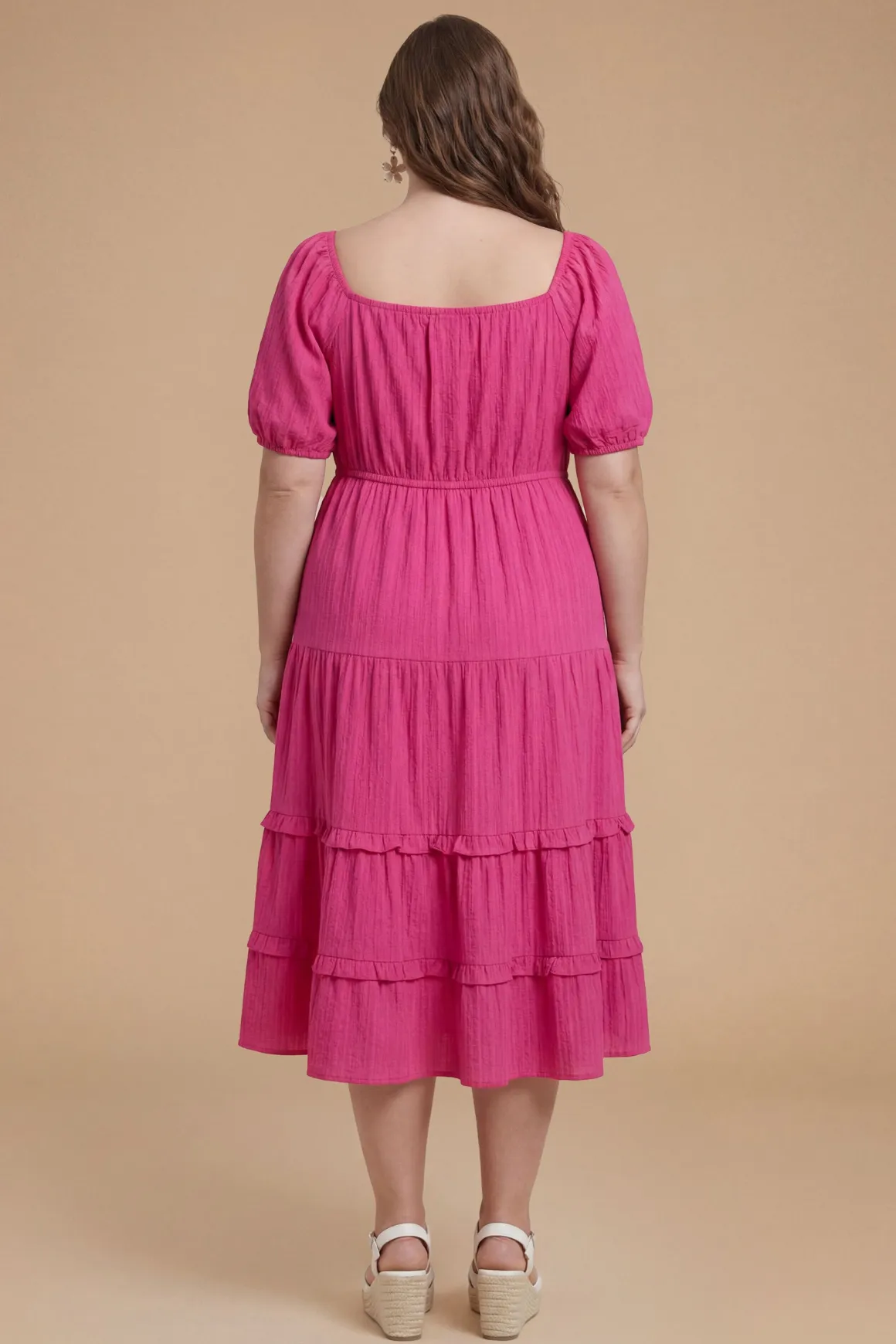 Robe Midi À Volants Étagés Et Décolleté Cœur Curve