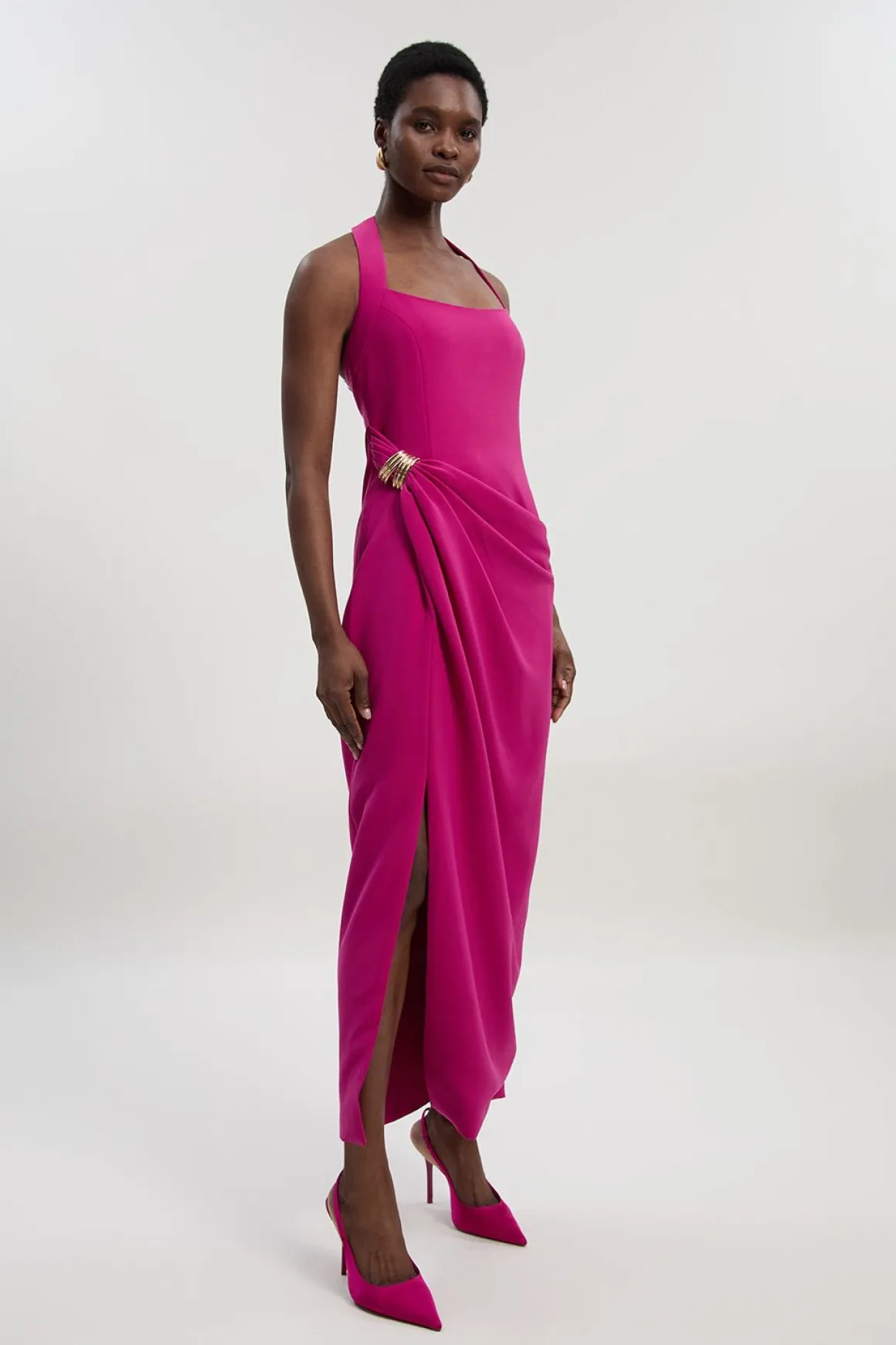 Robe Mi-Longue Ajustée à Col Halter avec Fronces