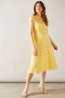 Robe Mi-Longue Ajustée et Évasée en Dentelle