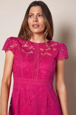 Wallis Robe Mi-Longue Ajustée et Évasée en Dentelle<Femme Robes Mi-Longues|Satin Et Dentelle