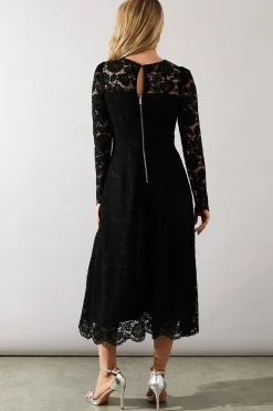 Robe Mi-Longue Ajustée et Évasée en Dentelle