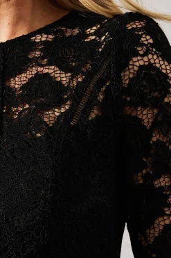 Robe Mi-Longue Ajustée et Évasée en Dentelle