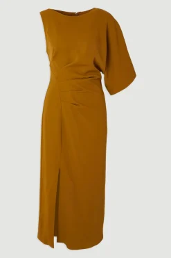 Robe Mi-Longue Ajustée à Manche Asymétrique Douce