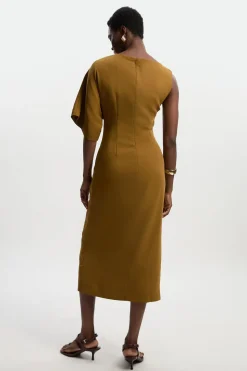 Robe Mi-Longue Ajustée à Manche Asymétrique Douce