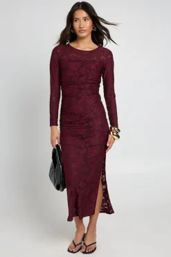 Robe Mi-longue Ajustée À Manches Longues Et Fronces Motif Floral Dévoré