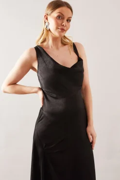 Robe Mi-Longue Asymétrique en Satin